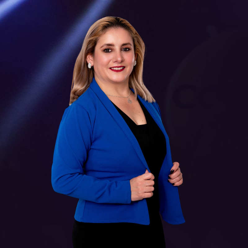 Contratar Andrea Peñaloza