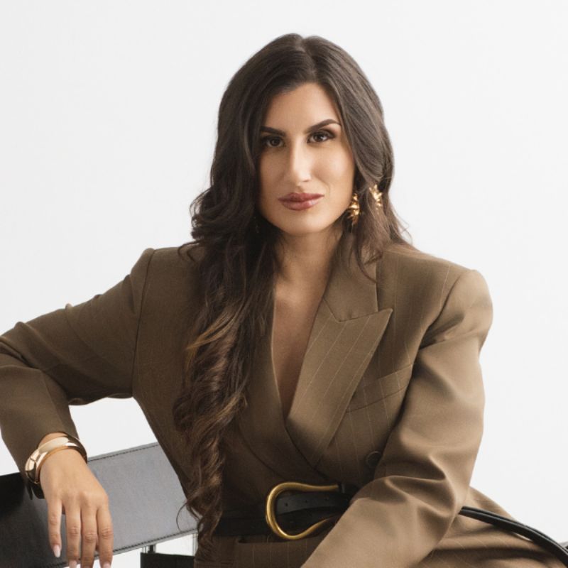 Contratar Ana Jiménez 
