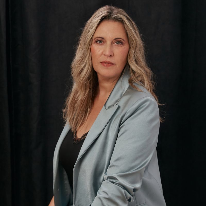 Contratar Ángela Urbina