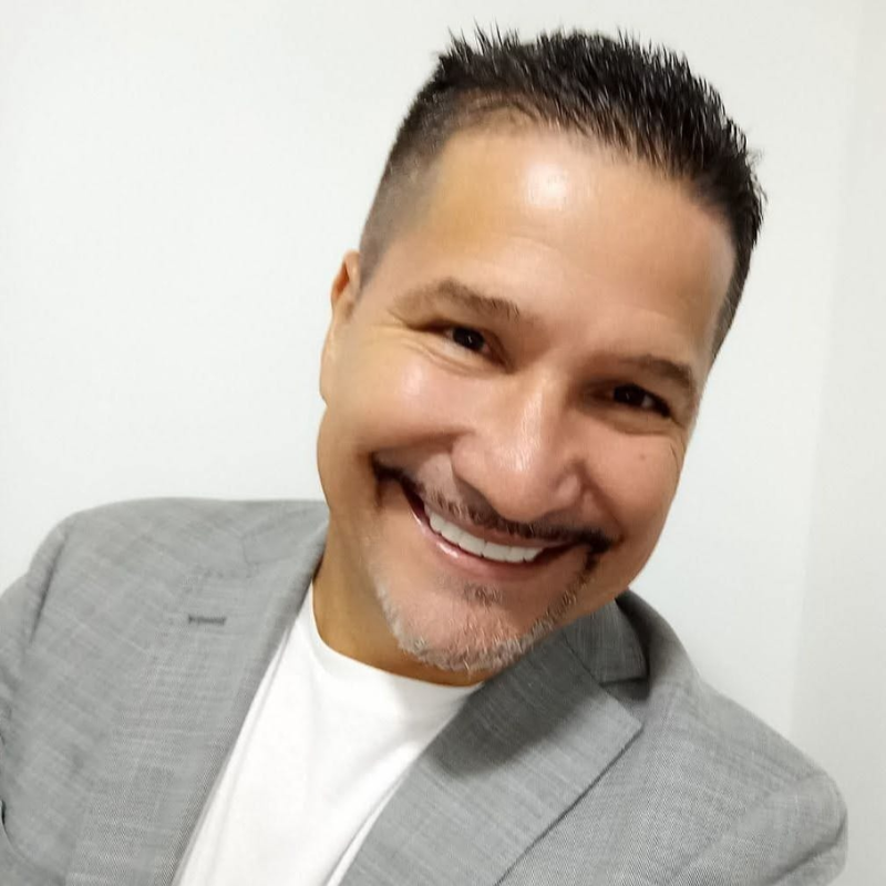 Contratar Juan Carlos Mora