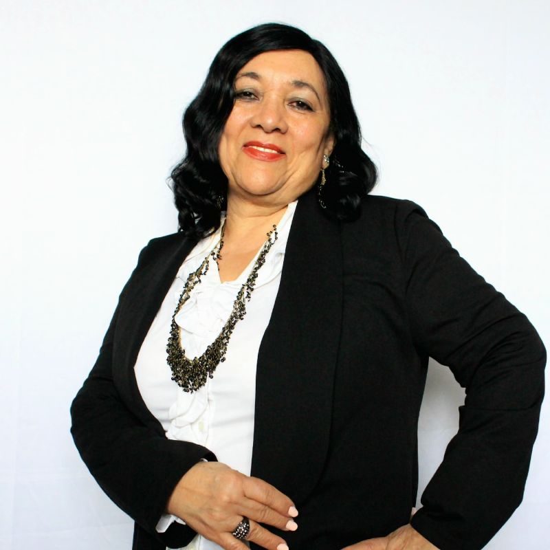 Contratar Remedios María Diaz