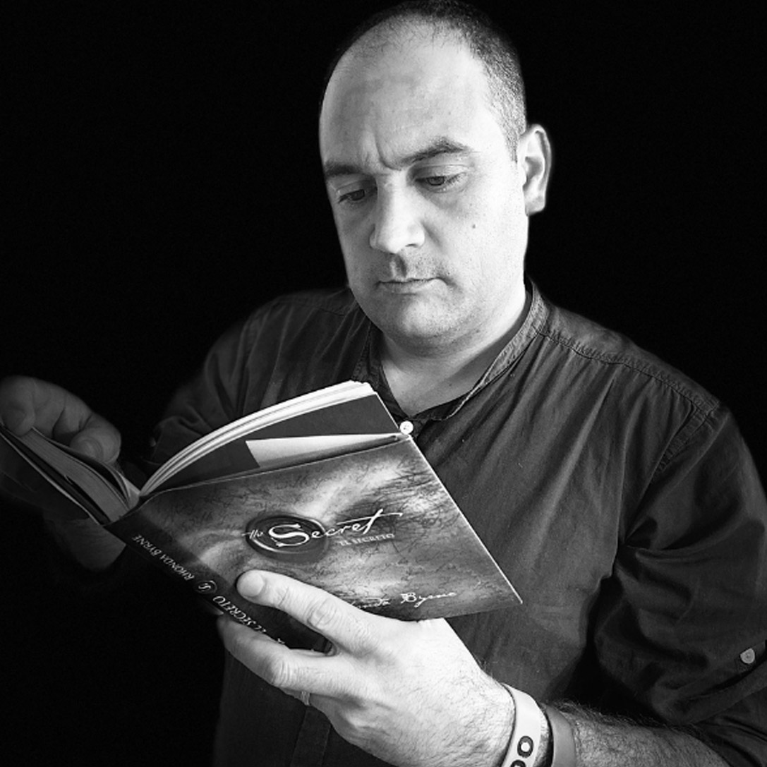 Contratar Max Forni