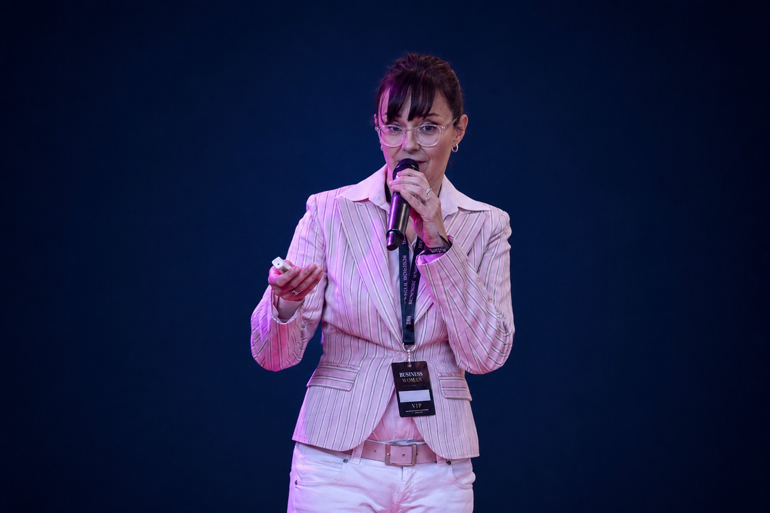 Contratar Katy Swaton